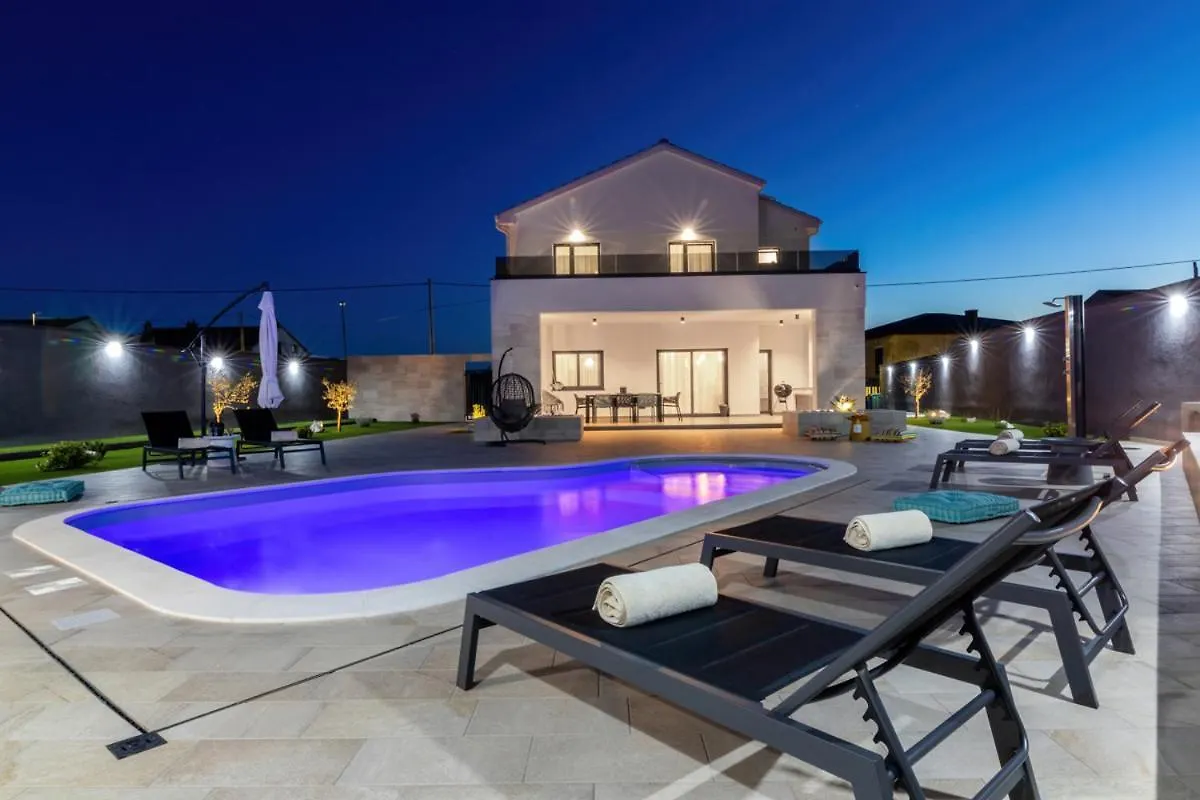 Villa One By Aneo Travel Novi Vinodolski
