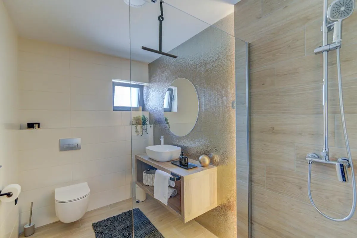 Villa One By Aneo Travel Novi Vinodolski