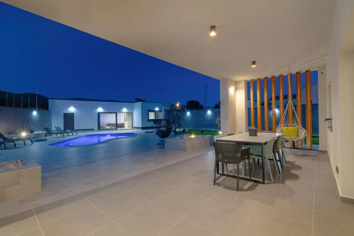 Villa One By Aneo Travel Novi Vinodolski